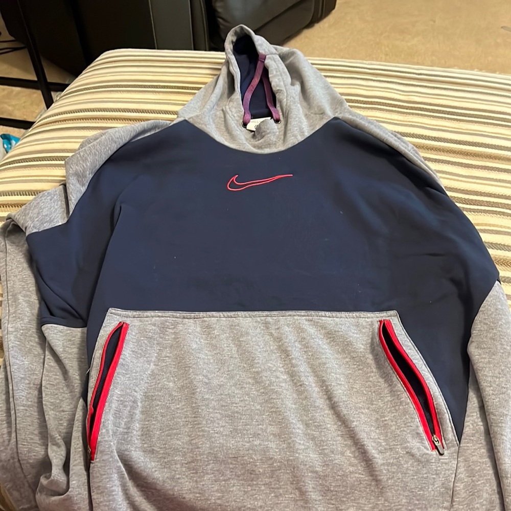 Nike pull over hoodie
